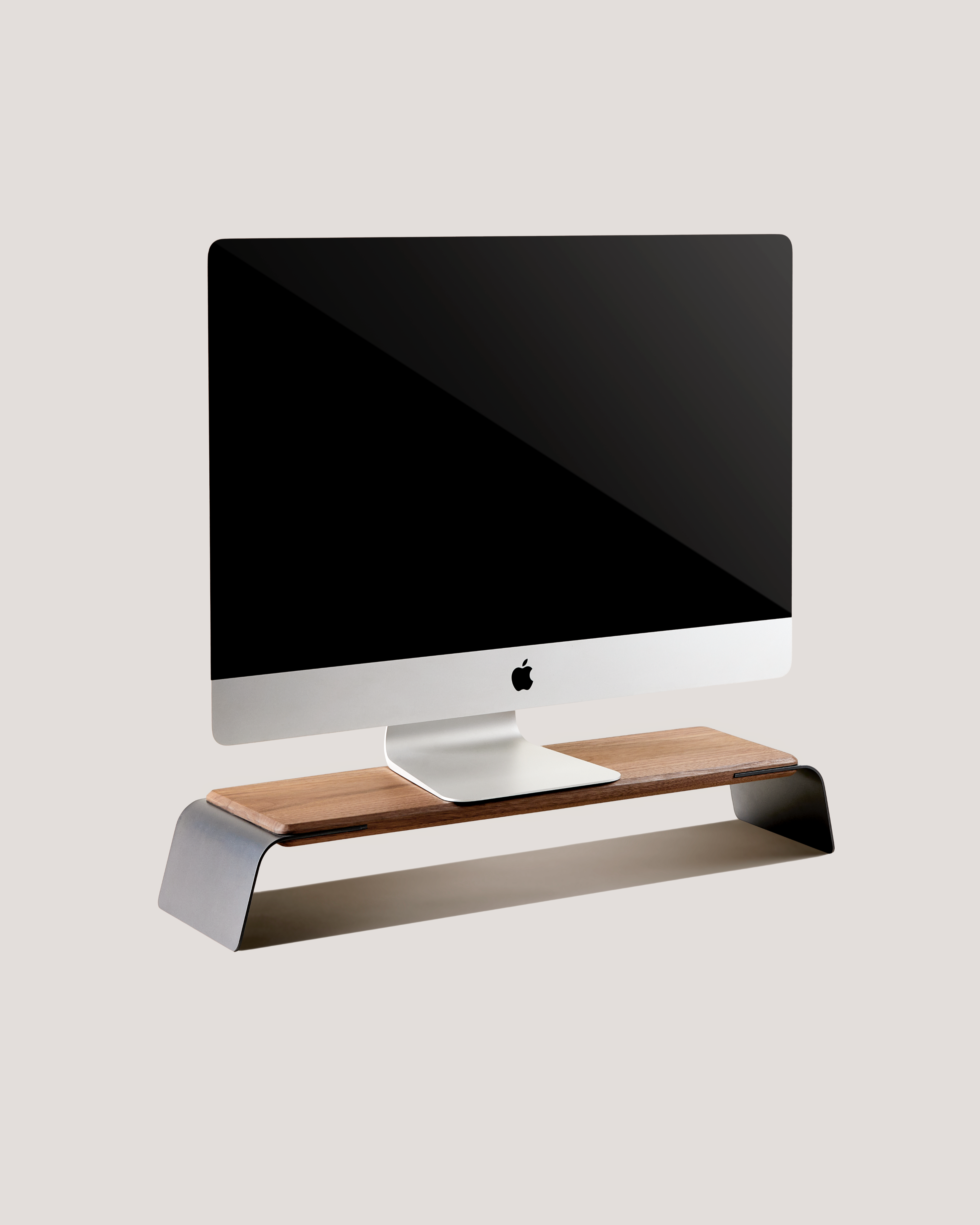 SOAR MONITOR STAND