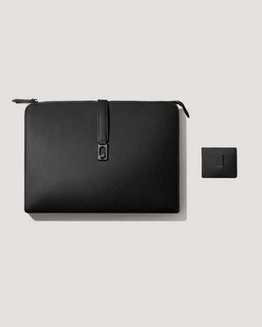 CARBON BLACK/CARBON BLACK